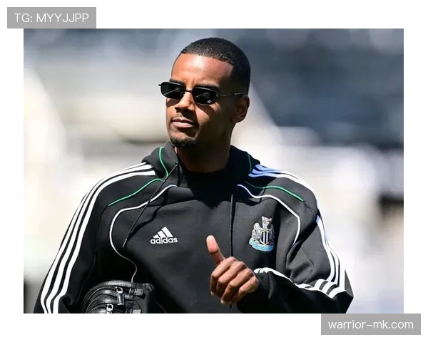 伊萨克与努涅斯：稳定输出型与冲击型前锋模板对比